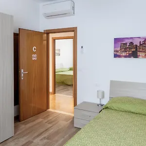 appartamento-le-barche.hotelinveneto.com/